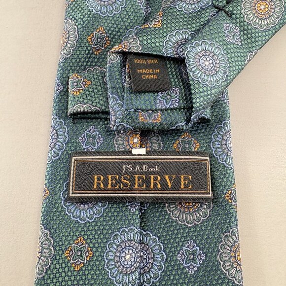 Jos. A. Bank Reserve Green Floral Men's Tie 3" x 61" - Picture 3 of 3